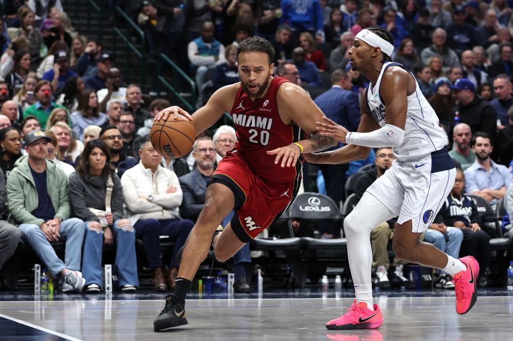 队防守的重 队防守的重