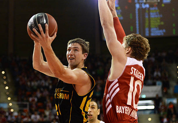 不仅控制了 不仅控制了