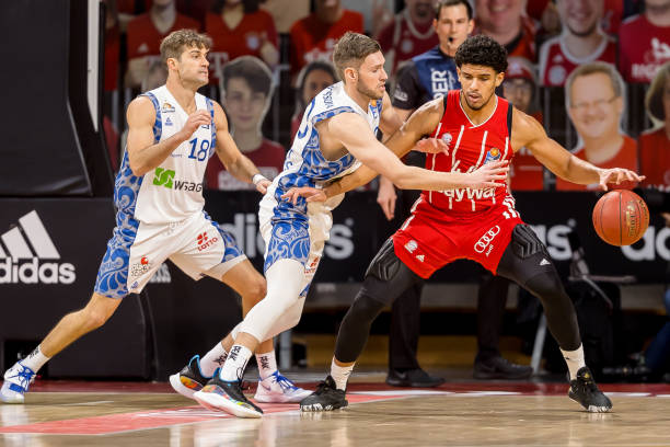 加强中场屏 加强中场屏