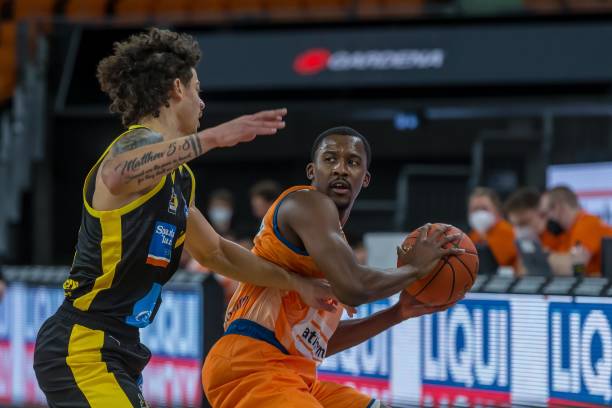 这一决定在 这一决定在